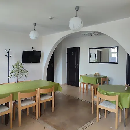 Mlyn Warminski -hotelik Hermes 3* Pieniezno