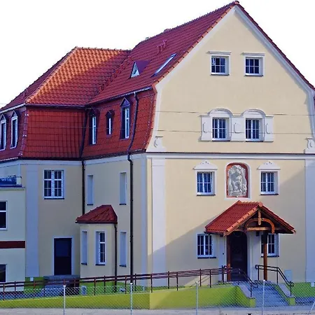 Mlyn Warminski -hotelik Hermes Bed & Breakfast 3*