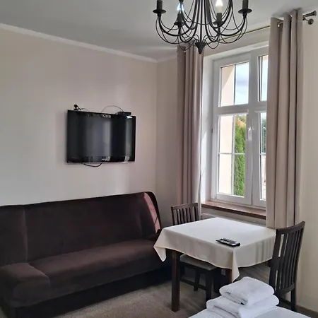 Mlyn Warminski -hotelik Hermes Bed & Breakfast 3*